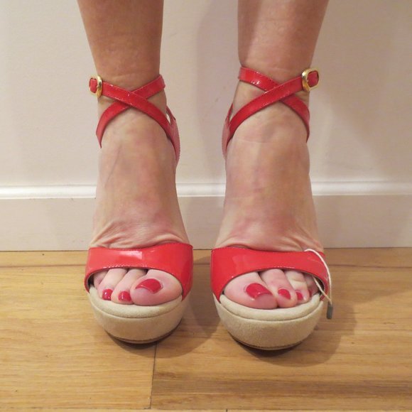 LAST CHANCE NIB CHON Red Leather Patent & Cream Suede SEXY Platform Sandals - Picture 2 of 10